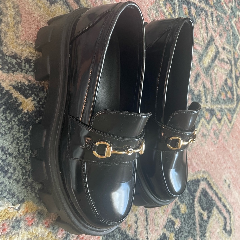 Princess Polly loafers 7.5